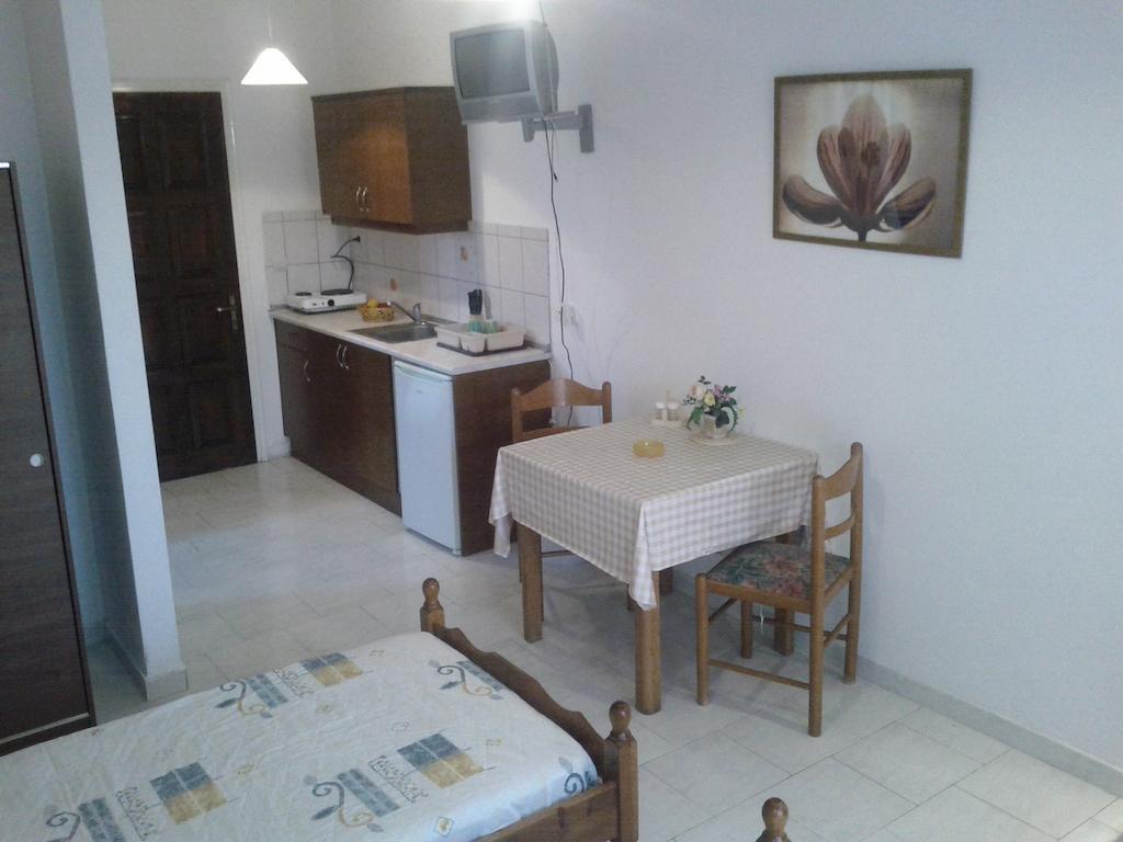 Villa Stefania Acharavi  Kamer foto